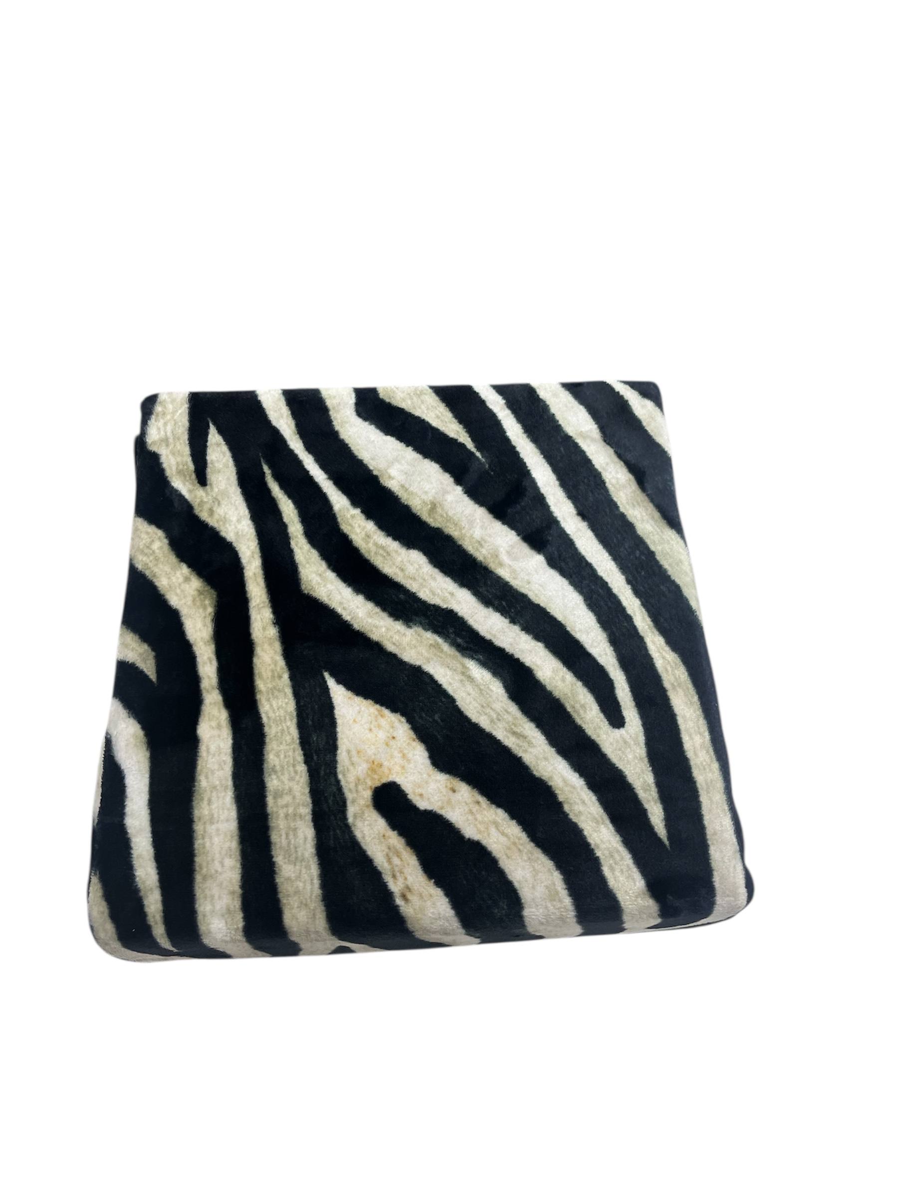 Coperta plaid silk 150x200cm dis.3 - GF Ferrari