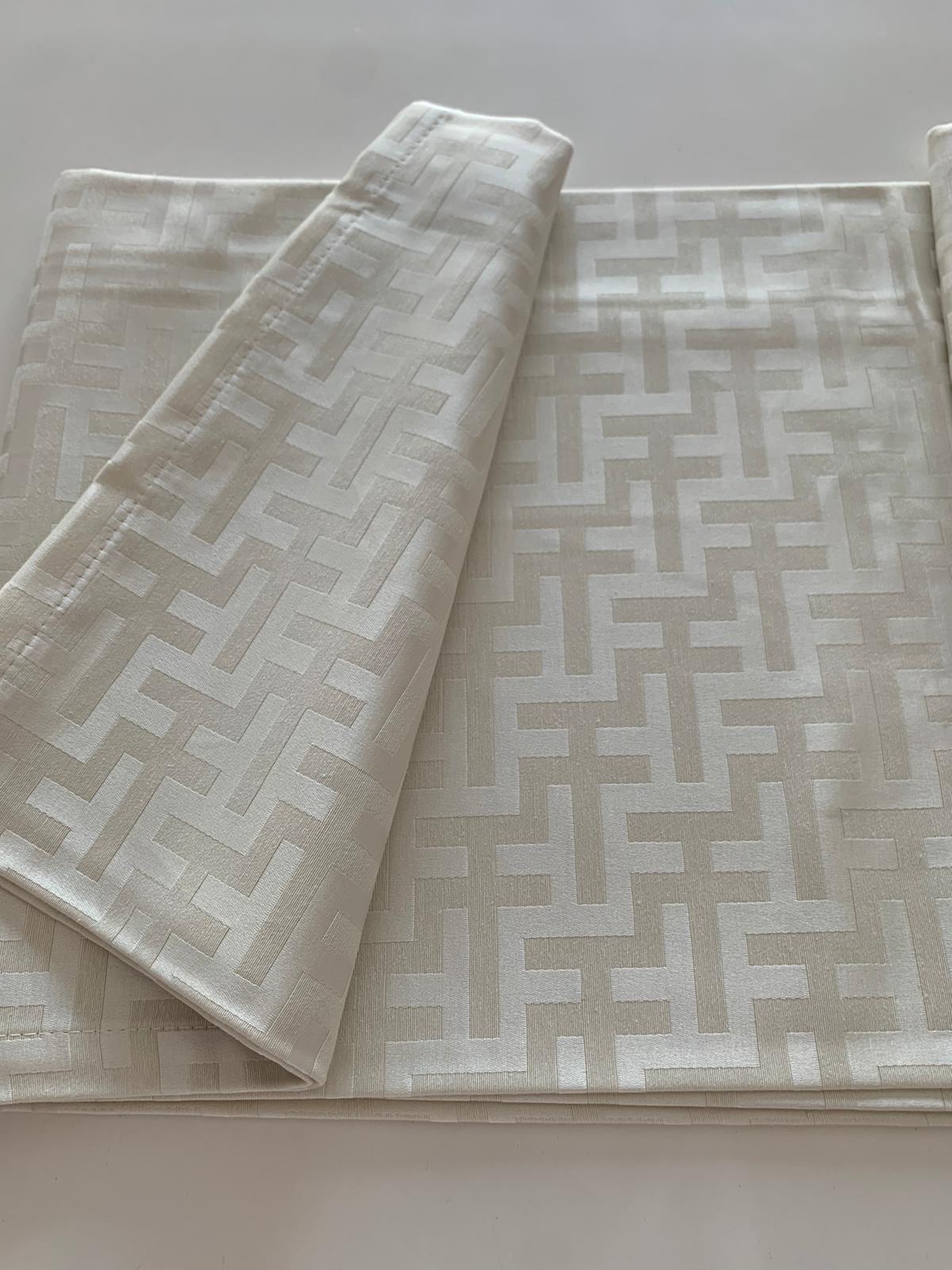 Tovaglia da tavola Trendy Avorio - Via Roma, 60