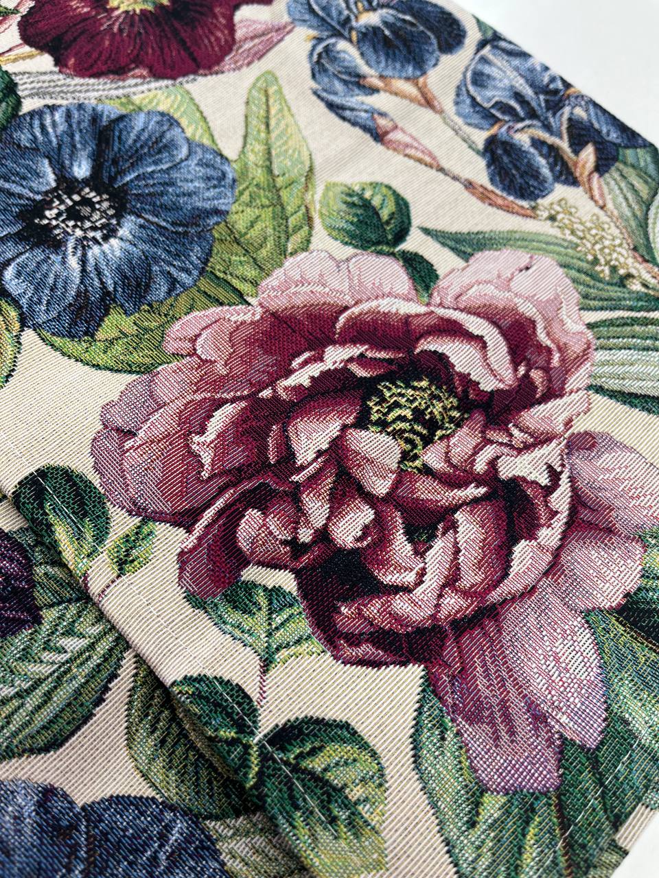 Centri e tovaglie per tavola in gobelin mod. Pandora