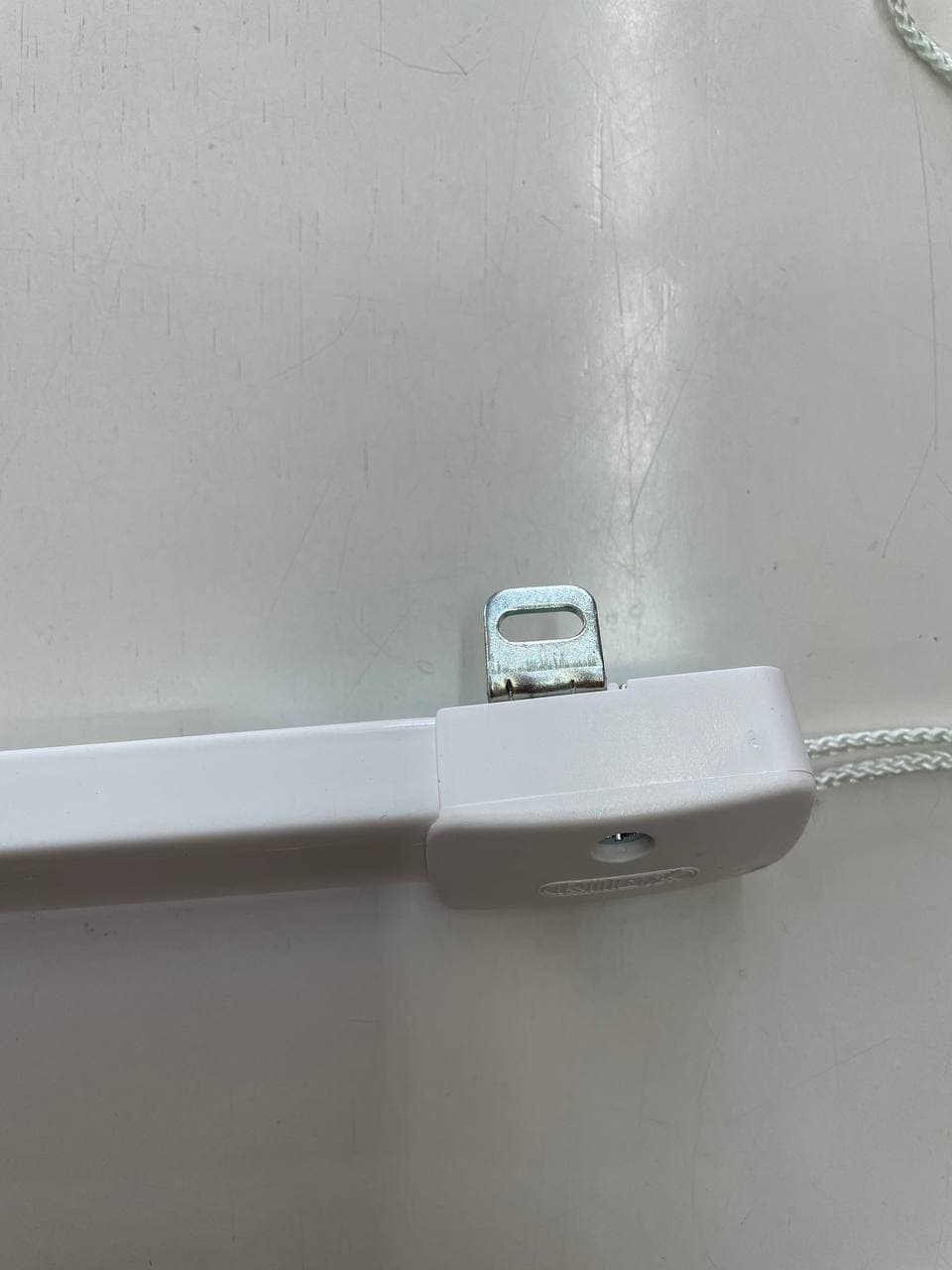 Binario tende bianco in alluminio con aggancio a parete/ a soffitto