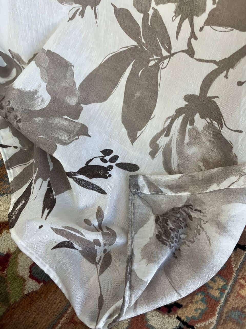 Tenda misura 180x295cm con fiocchi Fiori Tortora