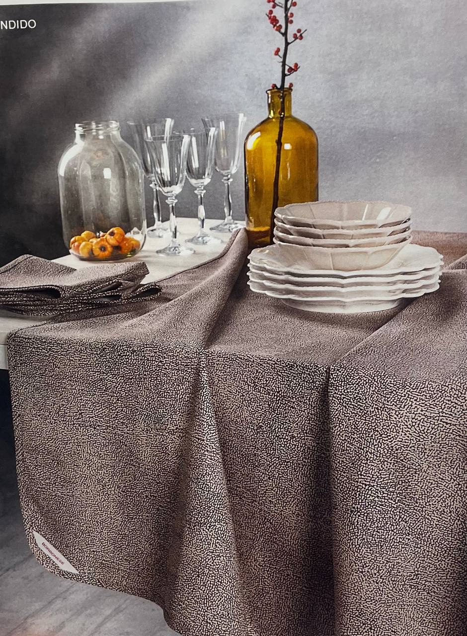 Servizio da tavola 180x220cm con tovaglioli Splendido marrone